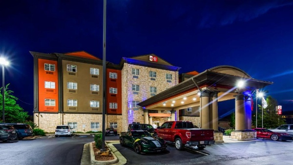 Best Western Plus Jfk Inn & Suites image 25