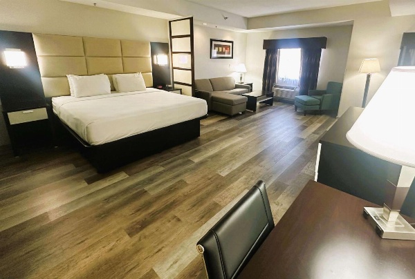 Best Western Plus Jfk Inn & Suites image 3